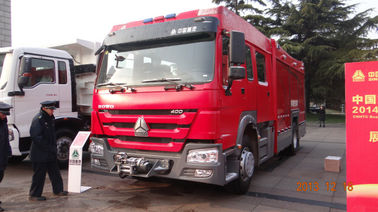 6m3 ساينو تراك هوو الانقاذ شاحنة الاطفاء مع خزان المياه تان والسلالم