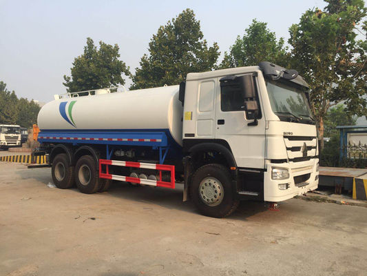 290hp ISO مرت سينوتراك هوو 20m3 مياه الشرب شاحنة صهريج 6 × 4 10 إطارات 2020 نموذج لتنظيف طريق المدينة
